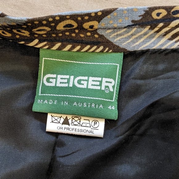 Geiger Flare Skirt Lined and Made in Austria Wool Blend Vintage - Picture 2 of 10